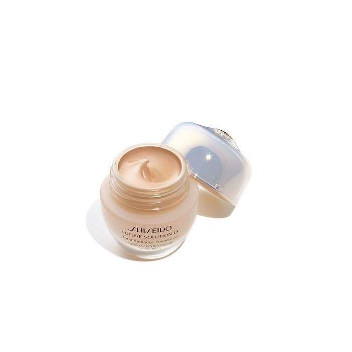 Shiseido Make Up Shiseido - future solution LX - total radiance foundation spf 20 - 30ml I60 ( neutral 4)